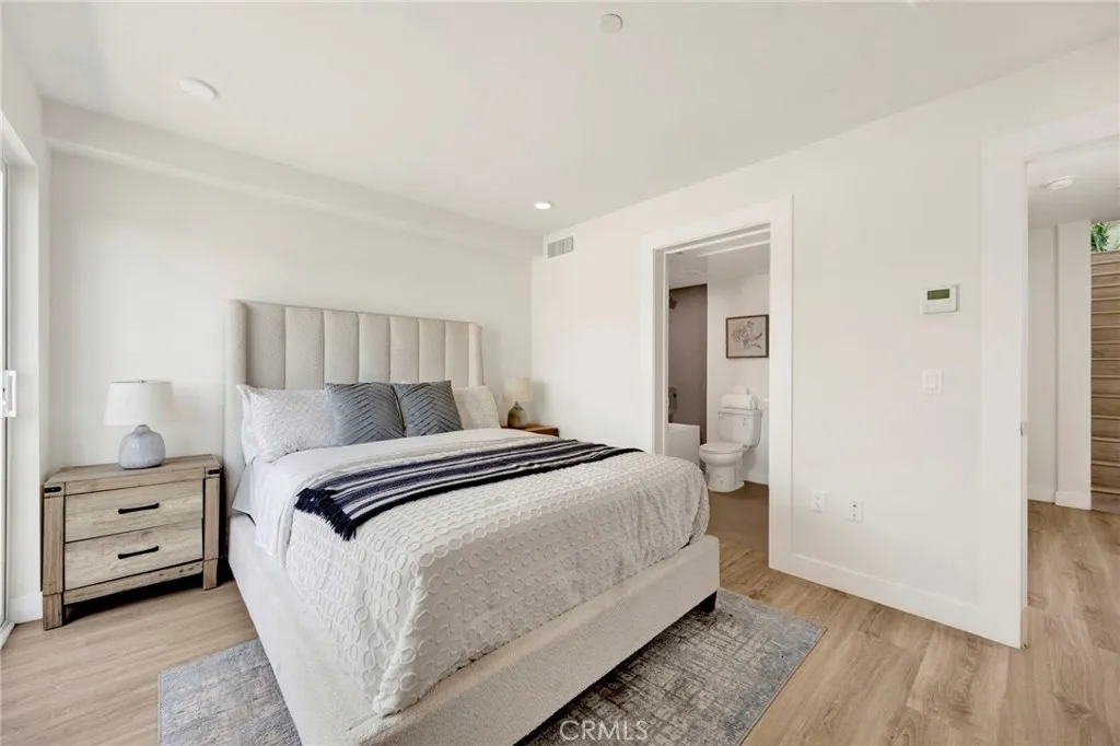 12525 W Andre Lane, Sun Valley, California 91352 home-pic-8